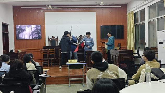 “清明祭英烈，薪火永相传”——我院“安源红”大学生宣讲团开展清明节主题活动排练