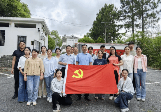 马克思主义学院教工党支部赴莲花县开展主题党日活动